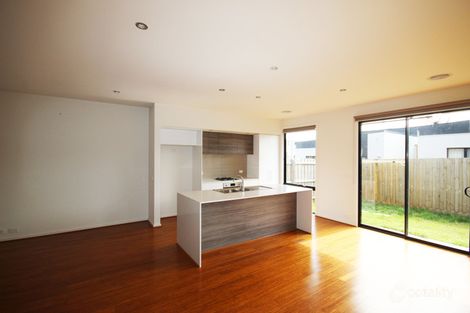 Property photo of 21 Burn Nar Look Drive Burwood VIC 3125