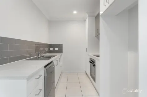 Property photo of 1/29 Lowthers Street Yarrabilba QLD 4207