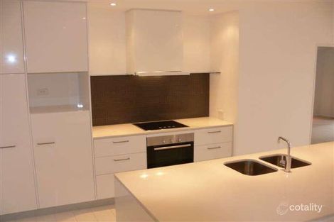 Property photo of 5/305 Easthill Drive Robina QLD 4226