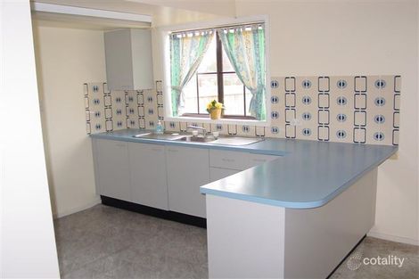 Property photo of 17 Lisa Close Bateau Bay NSW 2261