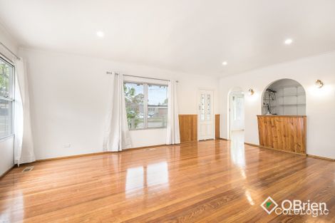 Property photo of 1 Silvertop Street Frankston North VIC 3200