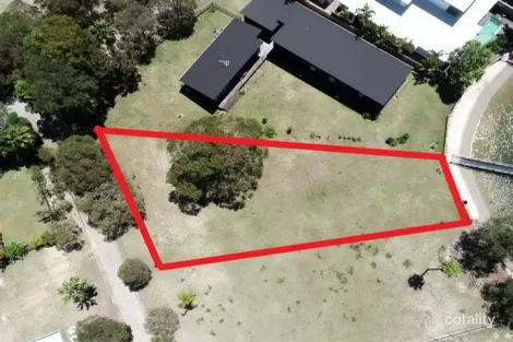 2 Wallaby Way, South Stradbroke, QLD 4216