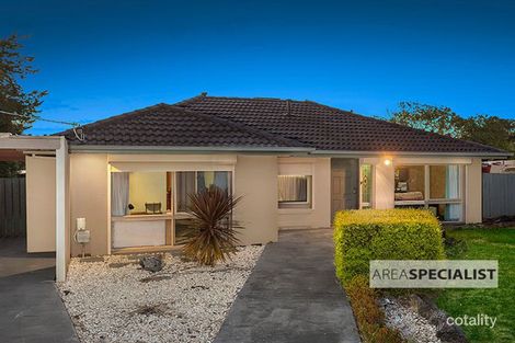 Property photo of 23 Lamont Crescent Cranbourne VIC 3977