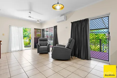 Property photo of 7 Dodd Court Mooroobool QLD 4870