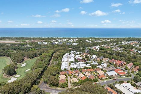 2/52-54 Jarnahill Dr, Mount Coolum, QLD 4573