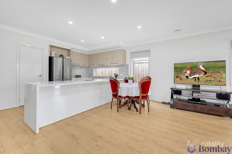 Property photo of 8 Bagatelle Avenue Wollert VIC 3750