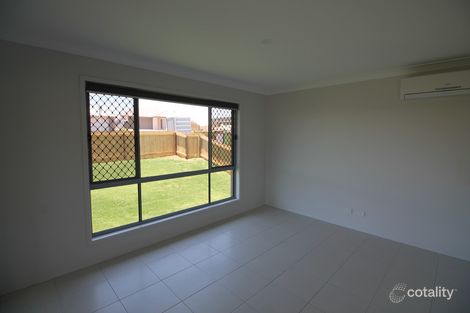 Property photo of 2/37 Sanctuary Drive Cranley QLD 4350