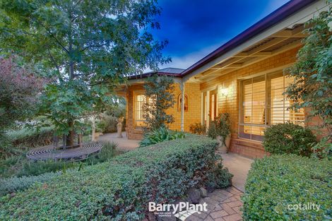 Property photo of 2 Hampton Court Beaconsfield VIC 3807