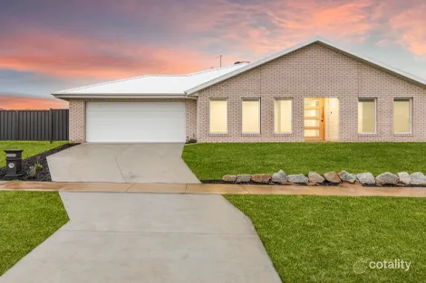 8 Bramwell Ave, Leneva, VIC 3691