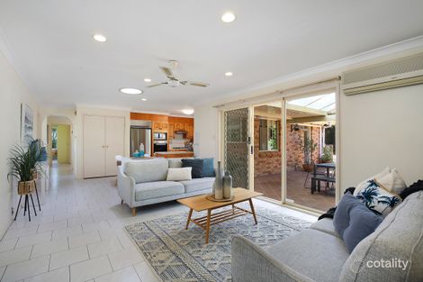 Property photo of 6 Maxwell Close Green Point NSW 2251