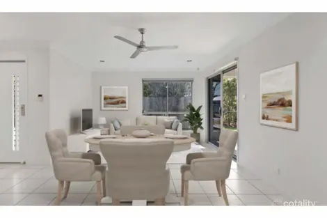 Property photo of 1/8 Farming Road Ooralea QLD 4740