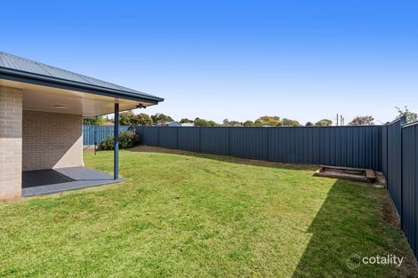 5 Esmond St, Rockville, QLD 4350