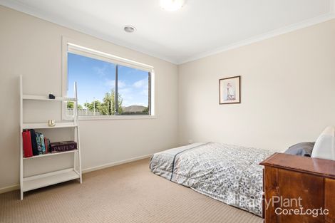 Property photo of 15 Uralla Street Manor Lakes VIC 3024