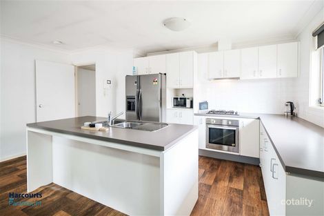 Property photo of 46 Kerrigan Crescent Elderslie NSW 2570