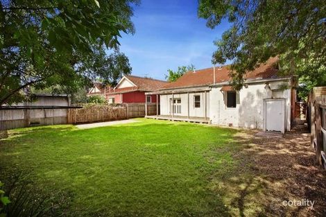 Property photo of 1 Irymple Avenue St Kilda VIC 3182