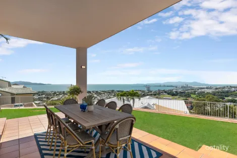 Property photo of 18 Balmoral Drive Castle Hill QLD 4810