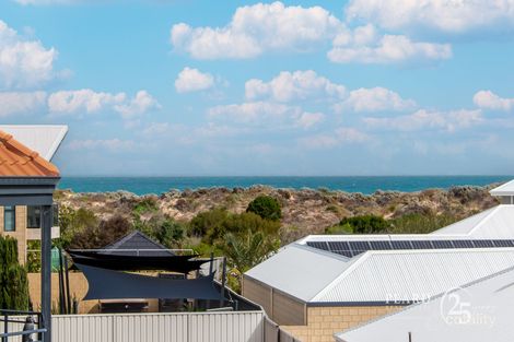 Property photo of 22 Cobblestones Circuit Secret Harbour WA 6173