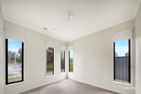 Property photo of 19 Birchmore Circuit Truganina VIC 3029
