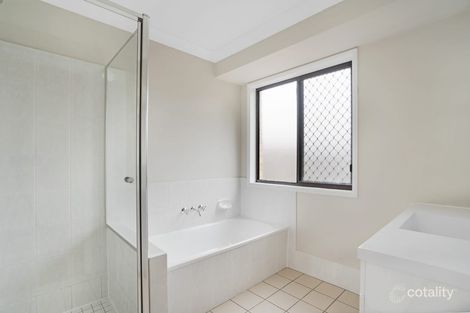 Property photo of 5 Kimridge Drive Heritage Park QLD 4118