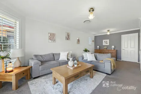 Property photo of 36 Ivy Avenue McGraths Hill NSW 2756