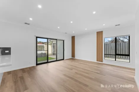 Property photo of 2/17 Vule Street St Albans VIC 3021