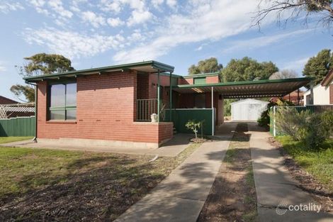 8 Osmund Cres, Christie Downs, SA 5164