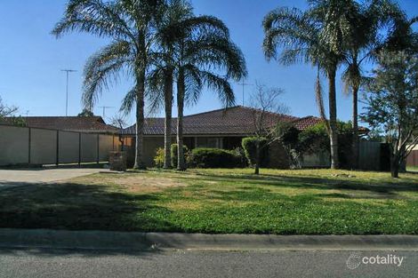 4 Aldan Pl, St Clair, NSW 2759