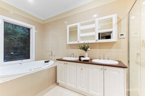 Property photo of 4 Grove Gardens Berwick VIC 3806