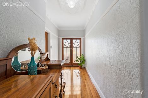 Property photo of 25 Hilltop Avenue Devonport TAS 7310