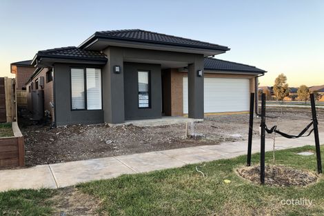 Property photo of 16 Leroy Crescent Point Cook VIC 3030