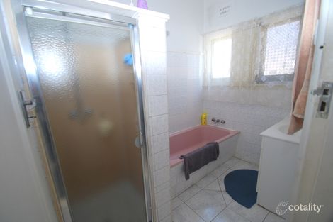 Property photo of 12 Myddleton Avenue Fairfield NSW 2165