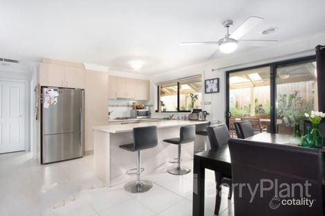 Property photo of 19 Ayesha Rise Pakenham VIC 3810
