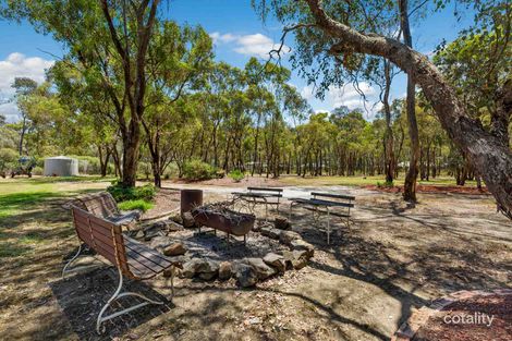 11 Tandarri Rd, Junortoun, VIC 3551