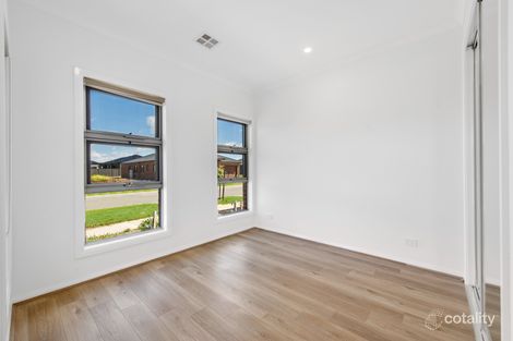 Property photo of 39 Yellowfin Drive Tarneit VIC 3029