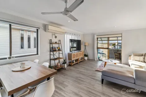 Property photo of 2/22 Adelong Crescent Buddina QLD 4575