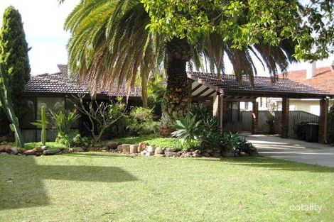 9 Davis Rd, Attadale, WA 6156