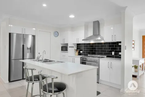 Property photo of 8 Trinity Place Gleneagle QLD 4285