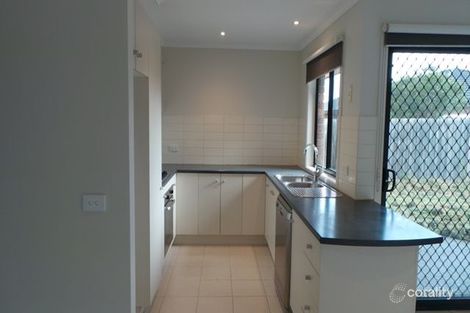 Property photo of 21 Sing Crescent Berwick VIC 3806