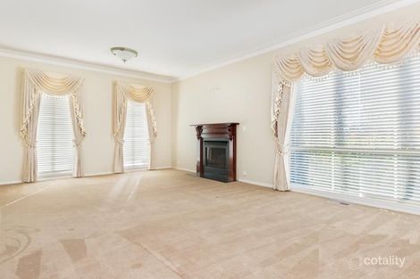 Property photo of 15 Constitution Rise Berwick VIC 3806