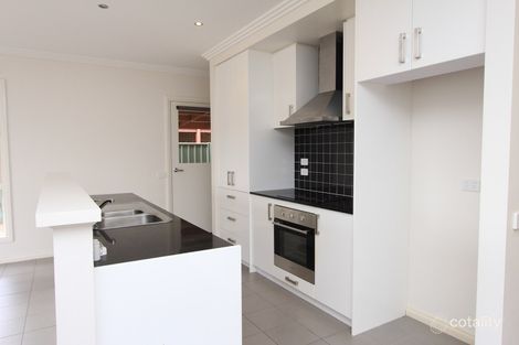 Property photo of 2/42 Playne Street Heathcote VIC 3523