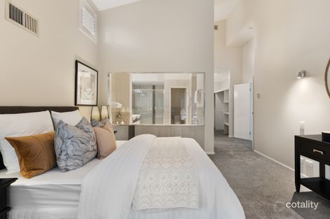 Property photo of 3 Robertson Place Fig Tree Pocket QLD 4069