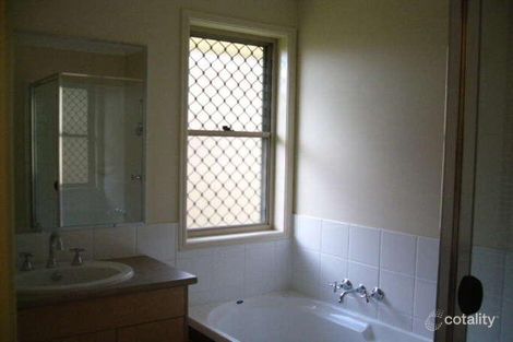 Property photo of 40 Sutherland Crescent Goodna QLD 4300