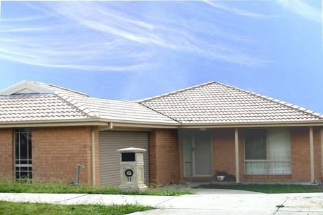 Property photo of 71 Jarryd Crescent Berwick VIC 3806