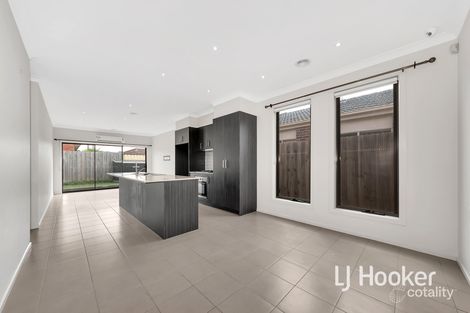 Property photo of 37 Bronson Circuit Hoppers Crossing VIC 3029