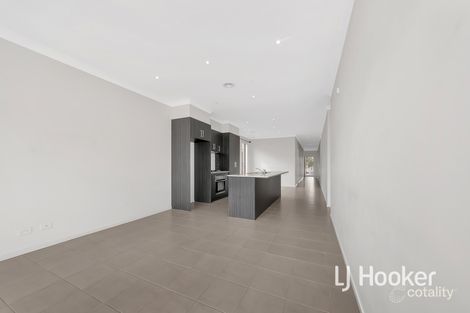 Property photo of 37 Bronson Circuit Hoppers Crossing VIC 3029