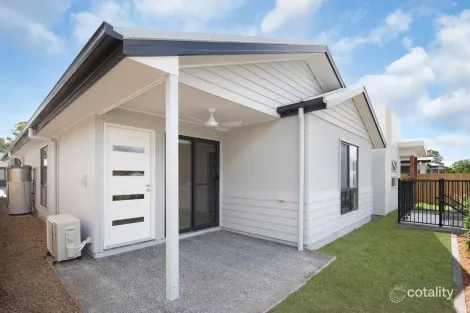 4/10 Malibu Rd, Lawnton, QLD 4501