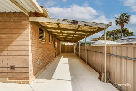 Property photo of 33 Flavian Crescent Morphett Vale SA 5162