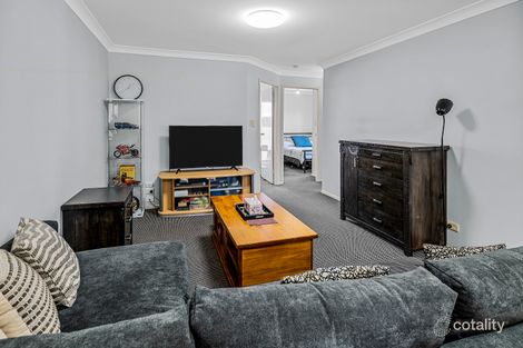 Property photo of 2/8 Clovelly Place Labrador QLD 4215