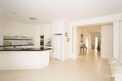 Property photo of 5 Bushy Park Avenue Caroline Springs VIC 3023