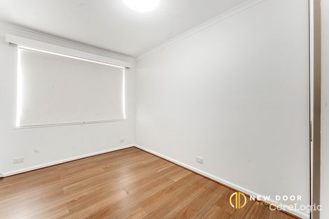 Property photo of 16 Aurora Close Mawson ACT 2607